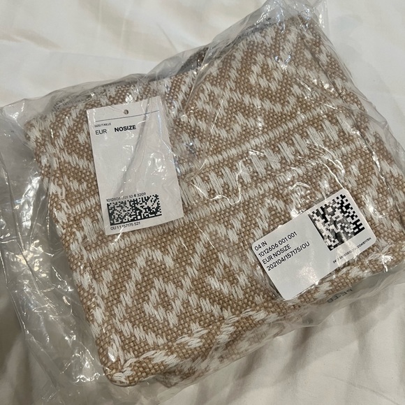 Brand New H&M mini book tote with strap - Picture 5 of 7